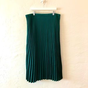 J. Crew Dark Green Accordion Skirt Size 14 NWT